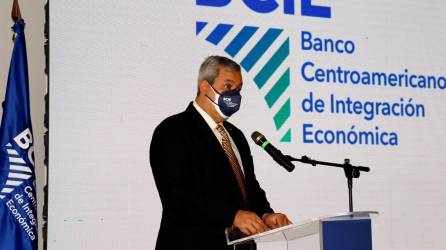 El presidente ejecutivo del Banco Centroamericano de Integración Económica (BCIE), Dante Mossi, en Tegucigalpa (Honduras).