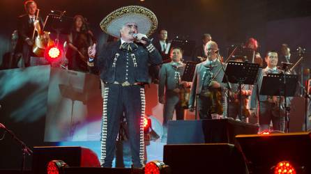 Vicente Fernández en uno de sus últimos conciertos.