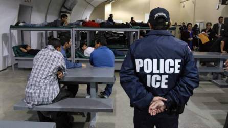 ICE publicó los nombres de los centros de detención donde se encuentran migrantes que huyen de la violencia de las pandillas.
