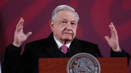 El presidente de México, Andrés Manuel López Obrador, habla durante una rueda de prensa.