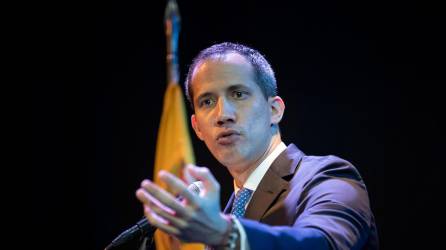 Guaidó viajó a Miami con “el permiso de EEUU”, según informó Petro luego de que el líder opositor denunciara su expulsión de Colombia.