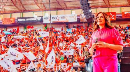 Rixi Moncada es respaldada por varios movimientos internos del Partido Libertad y Refundación (Libre).