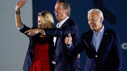 Biden viajó a California para hacer campaña por Newsom en la víspera del referendo.