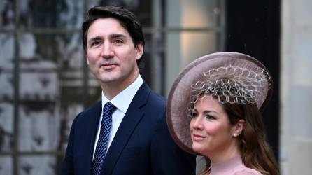Justin Trudeau y a su esposa, Sophie Grégoire, a su llegada a la coronación del rey Carlos III en mayo pasado.
