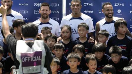 Sergio Ramos, Messi, Mbappé y Neymar causaron furor en el entrenamiento de pretemporada en Japón.
