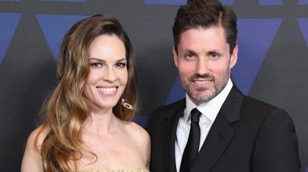 Hilary Swank su esposo Philip Schneider.