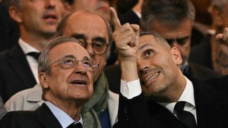 Florentino Pérez vio en directo en Inglaterra el pase del Real Madrid a semifinales de la Liga de Campeones.