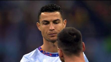 El saludo entre Cristiano Ronaldo y Lionel Messi fue en el minuto antes de que comenzara el partido.