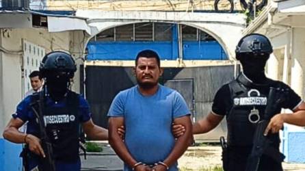 El detenido presentado en la DPI de San Pedro Sula.