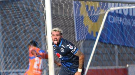 Agustín Auzmendi fue la figura al marcar dos goles en la victoria del Motagua ante UPN.