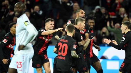El Bayer Leverkusen de Xabi Alonso ganó en casa contra el Mainz 05 y sigue camino al título de la Bundesliga.