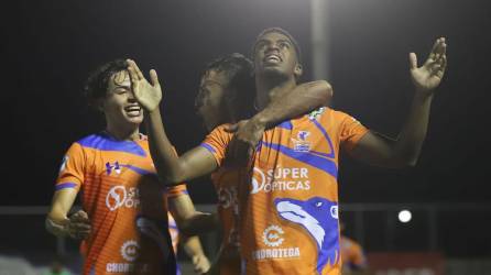 Un gol de Josman Figueroa le dio el triunfo a la UPN contra la Real Sociedad en Choluteca.