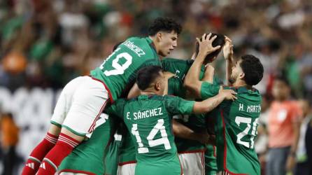 Los jugadores de México celebrando uno de los goles contra Jamaica en la Copa Oro 2023.