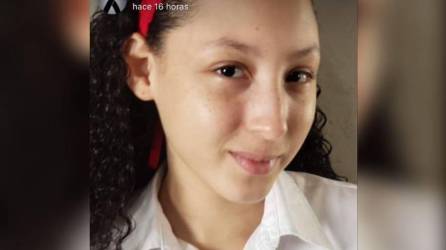 El cadáver de Madelin Zavala, una joven de 18 años, que tenía cuatro meses de embarazo, fue descubierto en un solar baldío en el barrio El Faro de Puerto Cortés, Cortés.