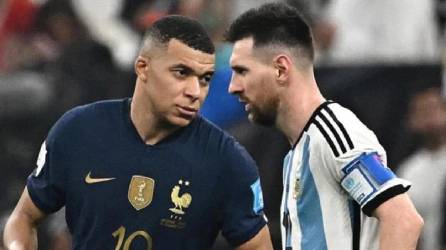 Lionel Messi se coronó campeón del mundo con Argentina en el Mundial de Qatar 2022, dejando como subcampeón a la Francia de Mbappé.