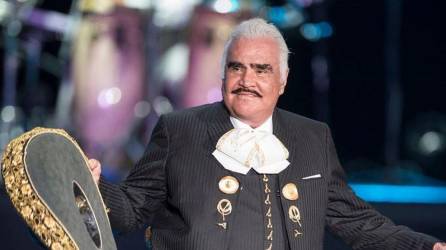 Vicente Fernández sufrió una caída cuyas complicaciones lo llevaron a la muerte. Esta repentina situación lo llevó a dejar inconclusa una importante promesa y ahora se revela de qué se trata.