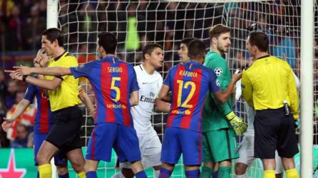 El partido de vuelta entre Barcelona y PSG por la Champions League fue escandaloso por las polémicas decisiones del árbitro alemán Deniz Aytekin.