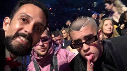 Kevin Malouf presume en sus redes sociales las fotografías con los artistas latinos más famosos del mundo. Aquí con Bad Bunny.