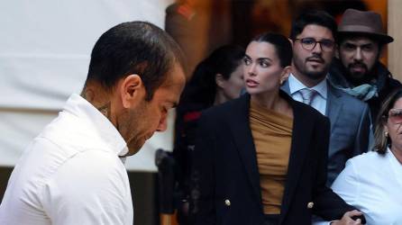 La modelo española Joana Sanz ha realizado una sorprendente reacción tras conocer la noticia que su esposo, el futbolista brasileño Dani Alves podrá salir de la cárcel si paga una fianza de un millón de euros.