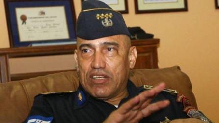 Imagen que muestra a “El Tigre” Bonilla, exdirector de la Policía Nacional y acusado de narcotráfico por Estados Unidos.