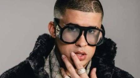 Bad Bunny es el nuevo protagonista de la revista Forbes, que le ha bautizado como el “Rey del Pop”, título que pertenecía a Michael Jackson.