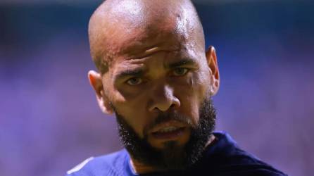 La Audiencia de Barcelona decidió dejar en libertad provisional a Dani Alves si paga un millón de euros de fianza.