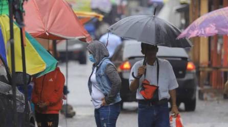 Transporte de humedad proveniente del mar Caribe producirá precipitaciones débiles aisladas sobre algunas regiones.