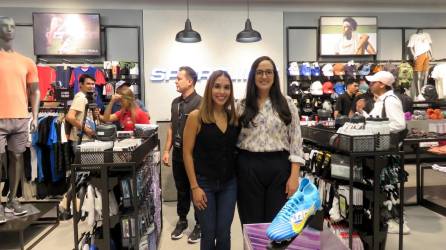 Claudette Kattán de Multiplaza y Pollet Cañadas, gerente de mercadeo del grupo de tiendas Sportline.