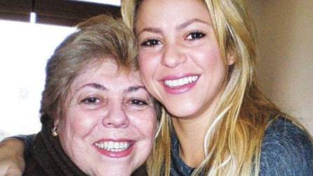 Nidia del Carmen Ripoll y su hija Shakira.