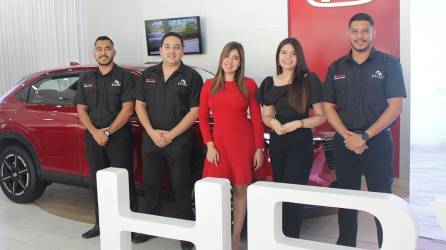 Ejecutivos de Excel Automotriz están listos para mostrarle la nueva Honda HR-V.