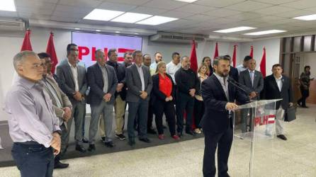 Conferencia de prensa de la bancada del Partido Liberal y su dirigencia.