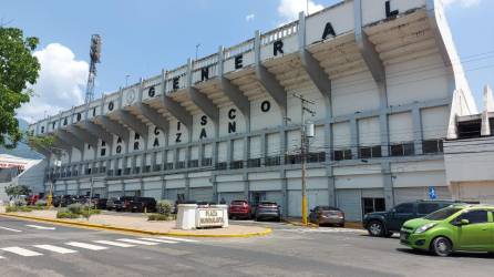 La Municipalidad de San Pedro Sula, ejecuta trabajos de mejoras en el Estadio General Francisco Morazán; estos consisten en remodelar infraestructura del complejo deportivo emblemático de la ciudad y brindarles a los visitantes unas instalaciones en óptimas condiciones.