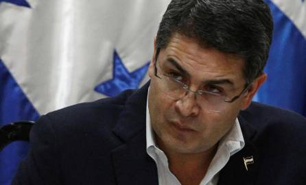 El expresidente hondureño Juan Orlando Hernández rompió el silencio durante una entrevista con Matt Gaetz para la cadena One America News de Estados Unidos, donde reveló la realidad sobre su estado financiero tras salir de la cárcel y recibir el indulto de Donald Trump. Esto fue lo que dijo.