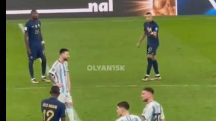 En las imágenes se ve a Mbappé y a Messi supuestamente provocándose en el partido de la final de Qatar.