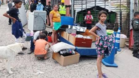 Varias familias regresaban desde ayer a la colonia Guillén.