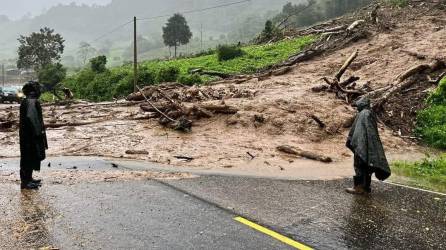 Lluvias dejan daños en carreteras del occidente de Honduras