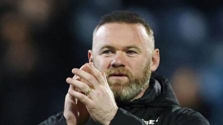 Wayne Mark Rooney cuenta con 37 años de edad y vuelve al fútbol de su país (Inglaterra).