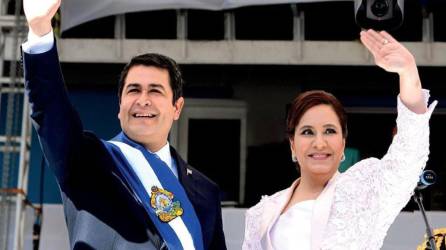 Fotografía de archivo del expresidente Juan Orlando Hernández y su esposa Ana García de Hernández.