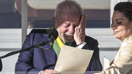 El izquierdista <b>Luiz Inácio Lula da Silva</b> regresó el domingo por tercera vez al poder en Brasil.