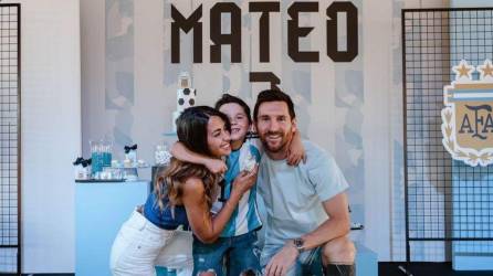 Mateo Messi tiene siete años, nació el 11 de septiembre del 2015 en Barcelona, España.