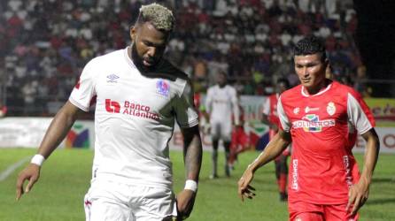 Jorge Benguché y Edder Delgado fueron protagonistas en el partido en Tocoa.