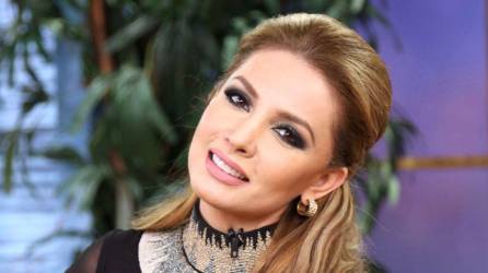 La actriz y cantante Paty Navidad ha generado controversia por sus polémicas declaraciones.
