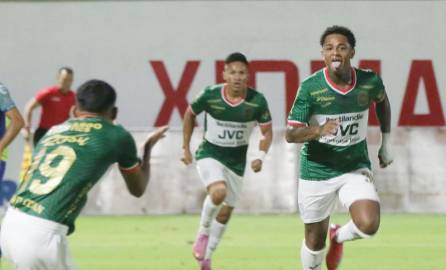 Así festejó Cristian Sacaza su golazo para el 0-2 del Marathón contral el Olancho FC.