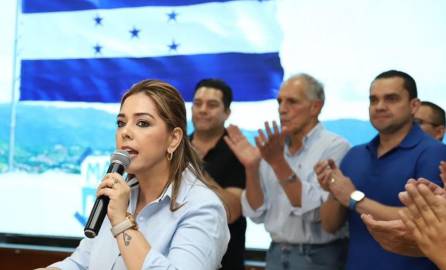 La diputada María Antonieta Mejía detalló que el acto contará únicamente con representantes diplomáticos ya acreditados en Honduras.