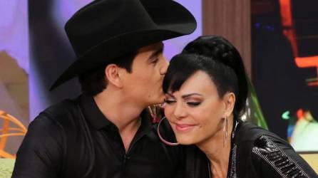 Maribel Guardia y su hijo Julián Figueroa.