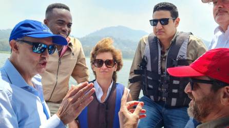 Visita de representantes de la Unión Europea junto a autoridades de gobierno en el Lago de Yojoa.