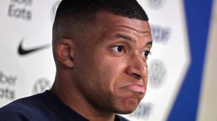 Kylian Mbappé compareció ante los medios y respondió a las preguntas sobre su futuro.