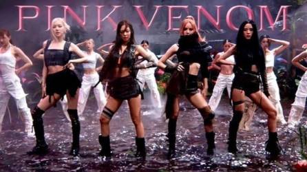 Blackpinnk en la portada de la canción Pink Venom.