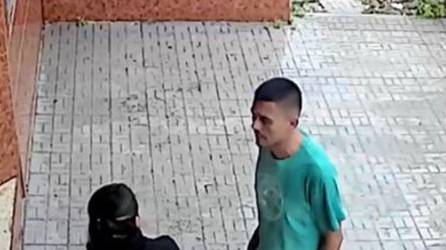 VÍDEO: Sujeto asalta con cuchillo a joven en San Pedro Sula