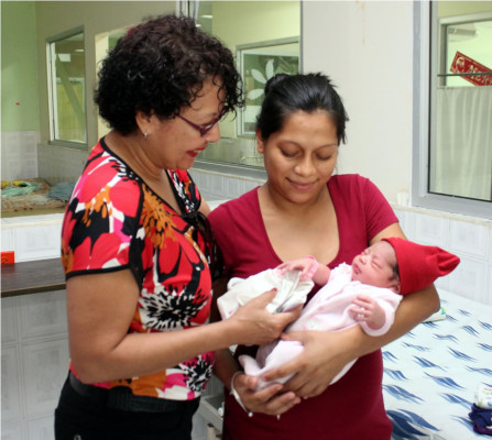 Cinco niñas y dos niños fueron los primeros en nacer en Honduras